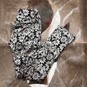 NWT Trending High Ankle Pants